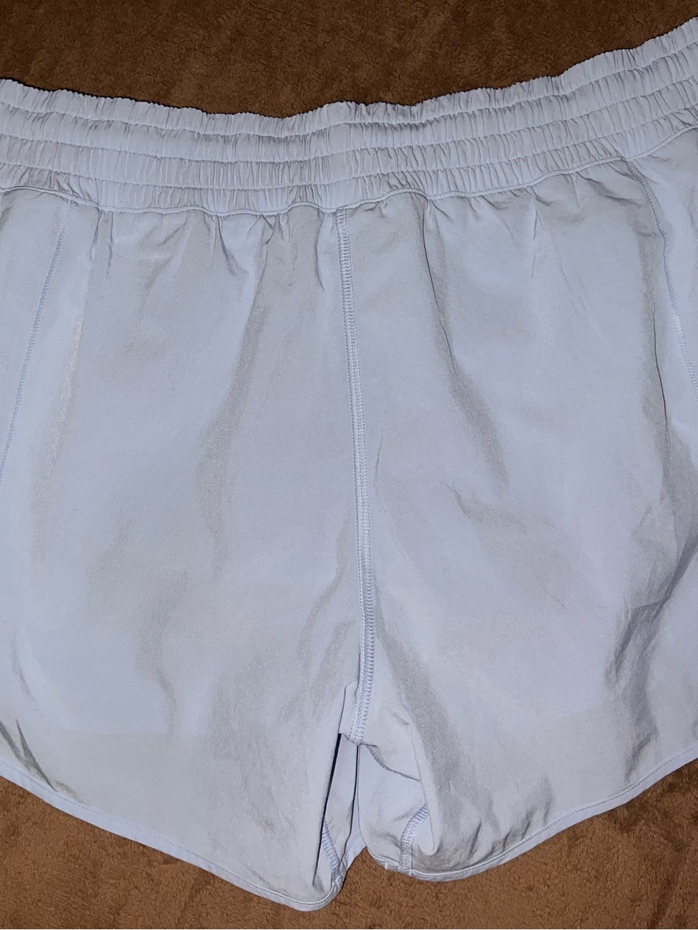 Lululemon Hotty Hot Low-Rise Lined Short 4" size 10 Colour
Blue Linen - Picture 4 of 14